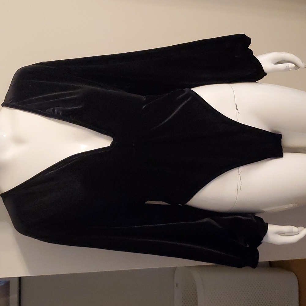 One Piece Velvet low-cut Blouse